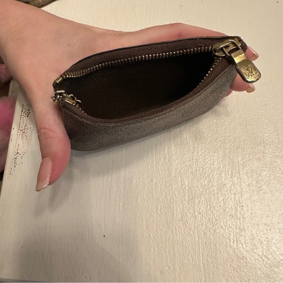 Louis Vuitton card case key chain - Picture 2 of 6